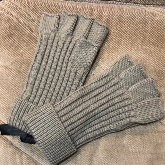 ALL SAINTS Fingerless Gloves - Picture 4 of 4
